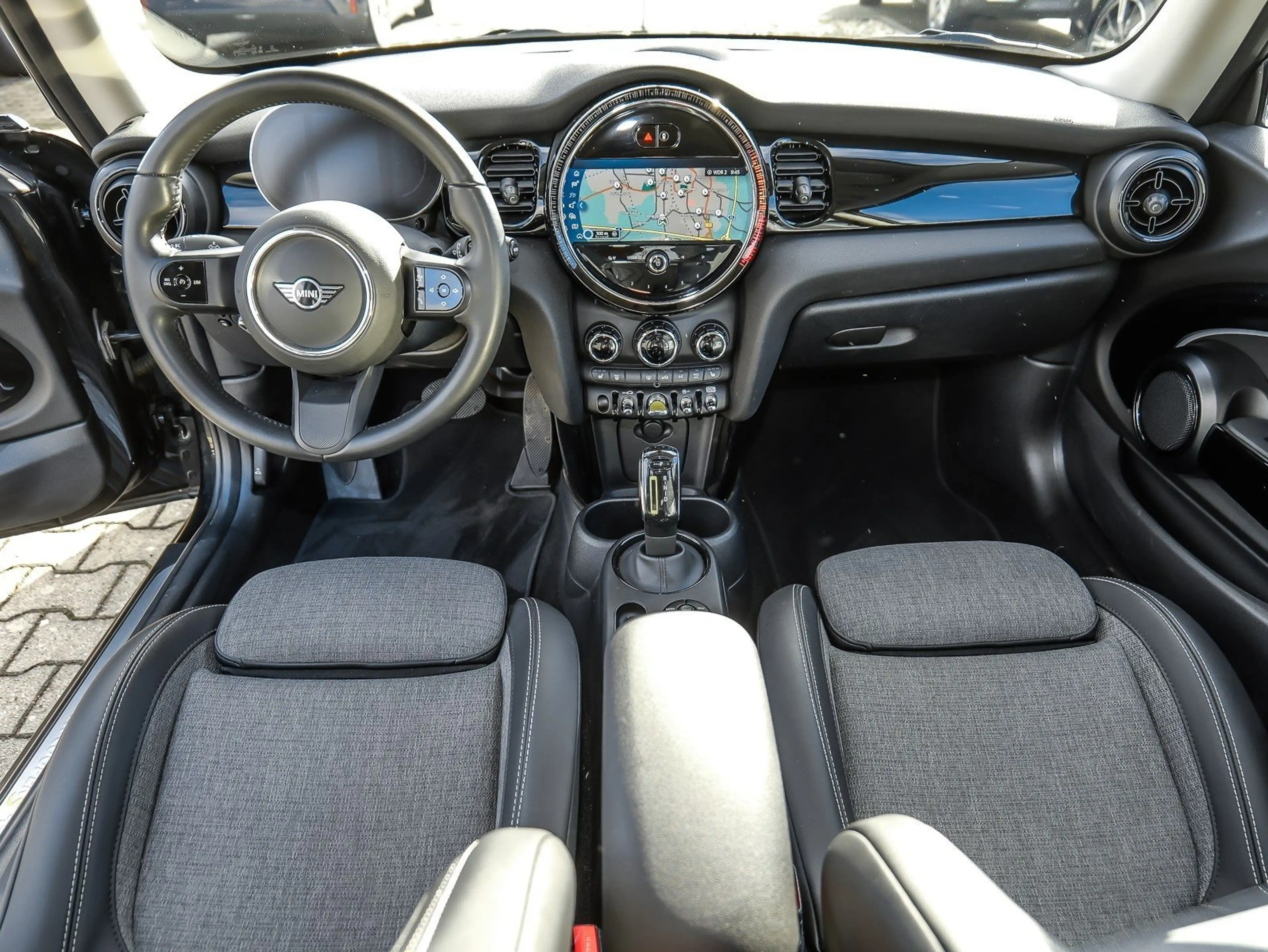 MINI Cooper SE Classic Trim NAVI+SHZ+ACC+PDC+Standheizung+LED+DAB — photo 3