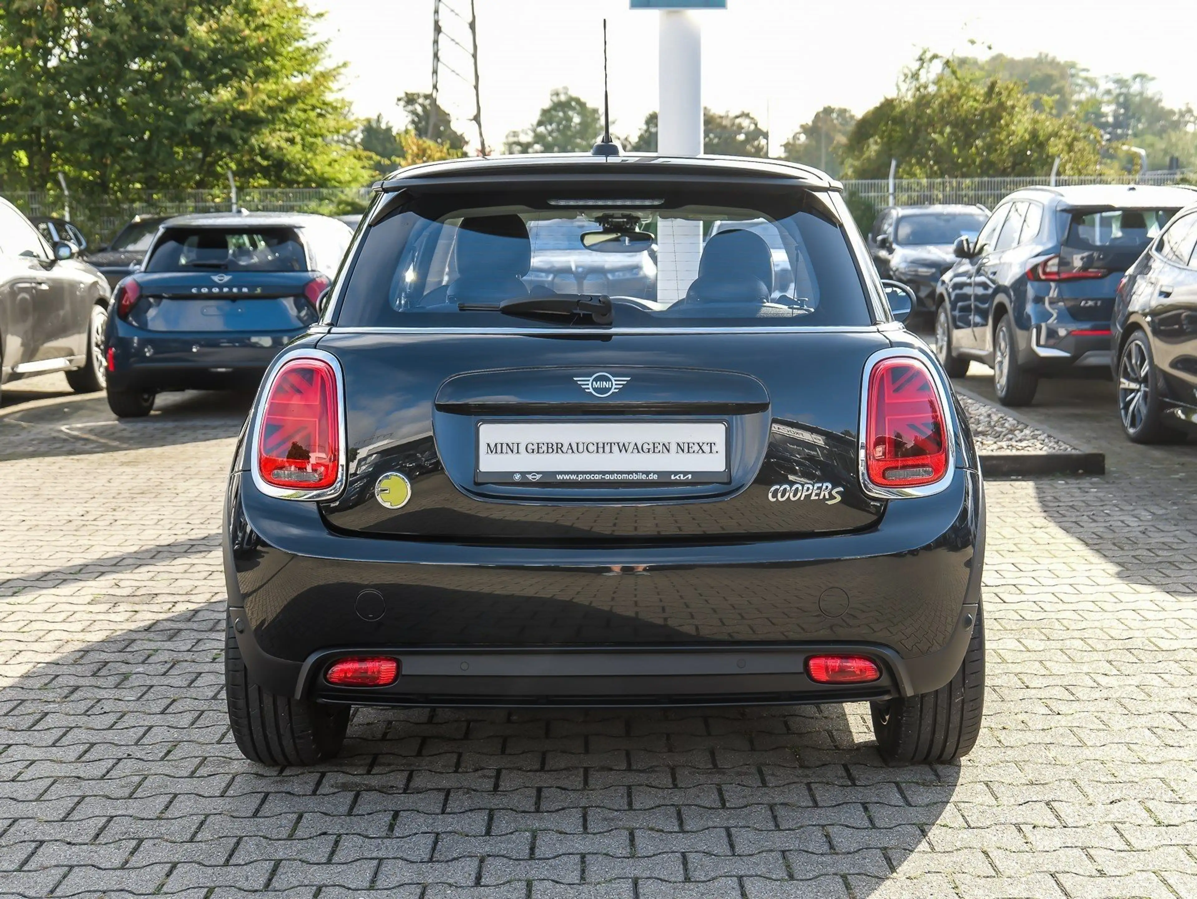 MINI Cooper SE Classic Trim NAVI+SHZ+ACC+PDC+Standheizung+LED+DAB — photo 12