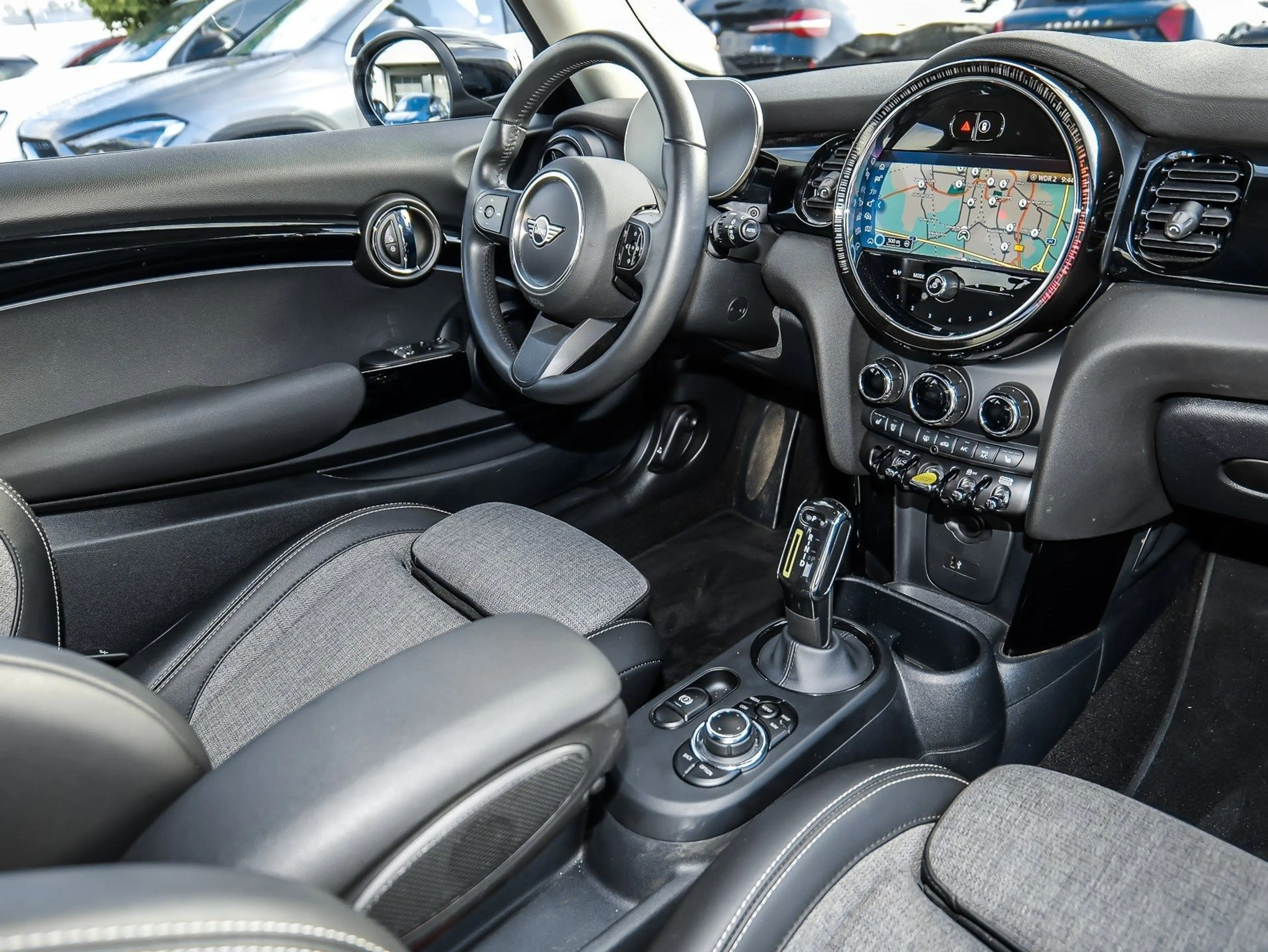 MINI Cooper SE Classic Trim NAVI+SHZ+ACC+PDC+Standheizung+LED+DAB — photo 15