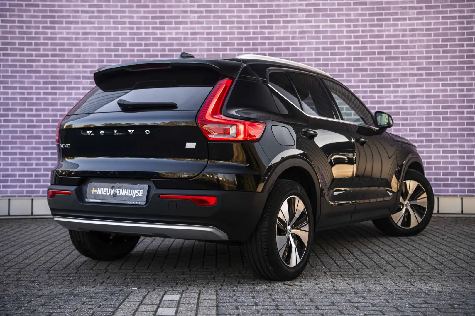 Volvo XC40 1.5 T4 Recharge Inscription Expression | Panodak | Nero - 2