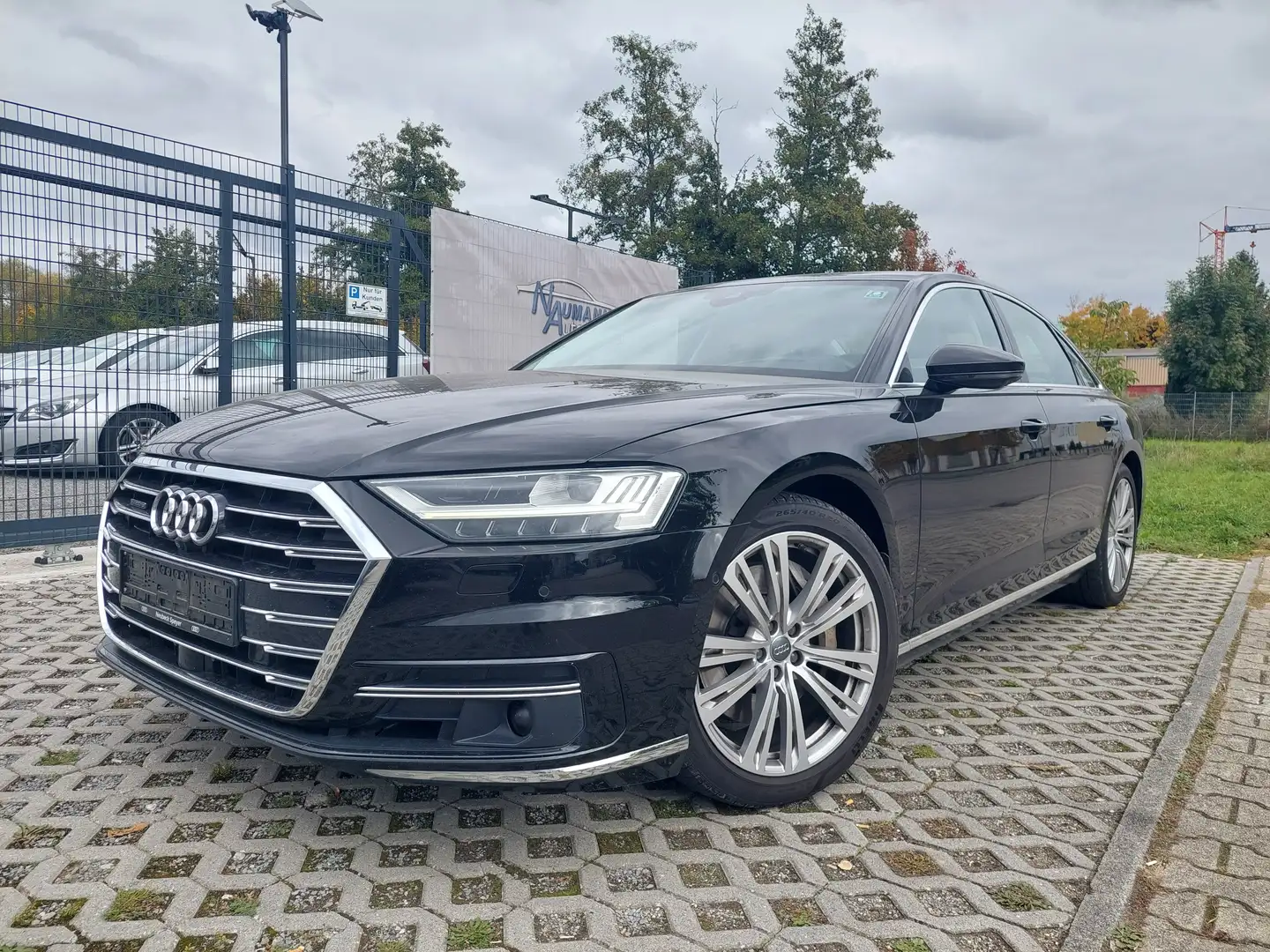 Audi A8 A8 L 55 TFSI quattro tiptronic Schwarz - 1