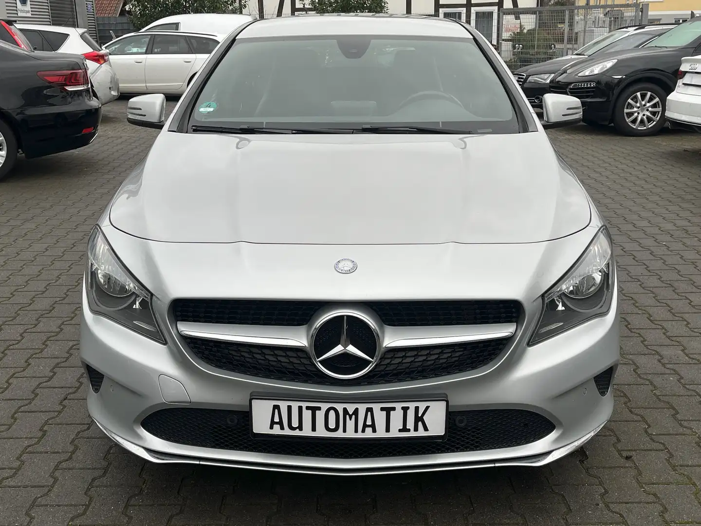 Mercedes-Benz CLA 200 CDI 7G-AUTOAMTIK*NAVI*SHZ*PDC Silber - 2
