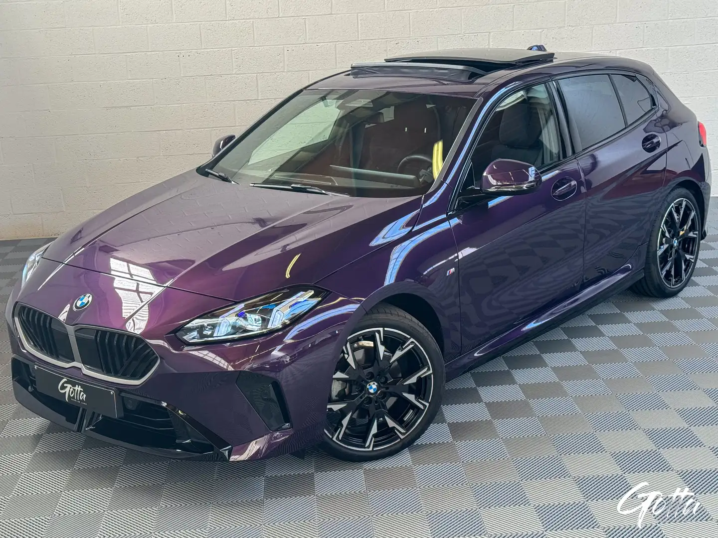 BMW 120 i 170CH*PACK M INT-EXT/HARMAN&KARDON/TOIT PANO Violett - 1