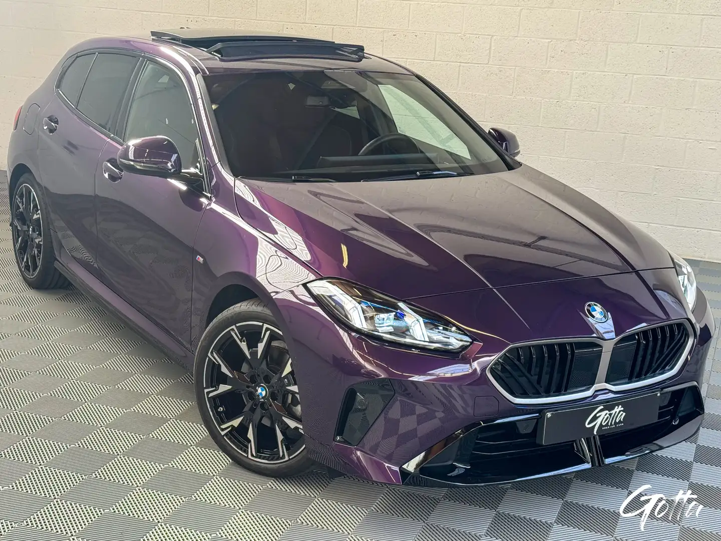 BMW 120 i 170CH*PACK M INT-EXT/HARMAN&KARDON/TOIT PANO Violett - 2