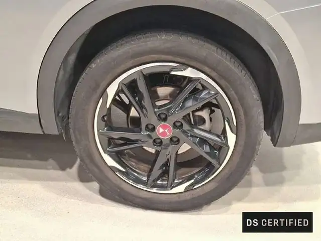 DS Automobiles DS 7 Crossback view 11