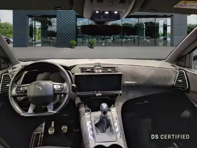DS Automobiles DS 7 Crossback view 8