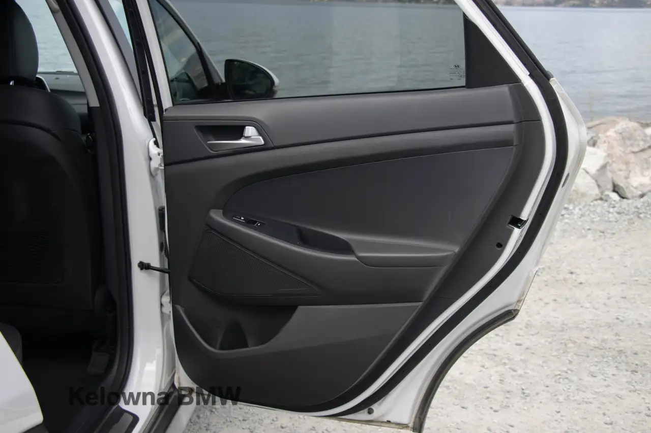 Hyundai TUCSON photo Hyundai TUCSON