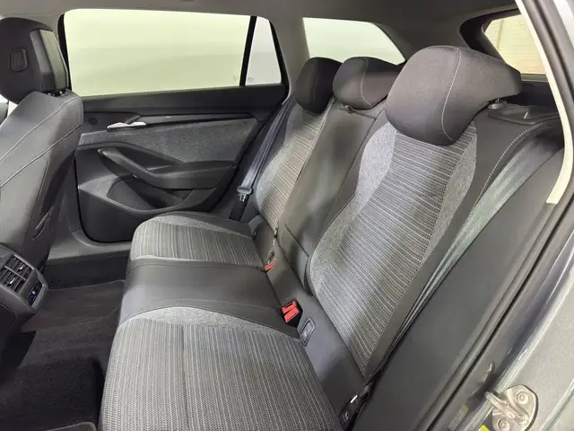 Skoda Superb view 15