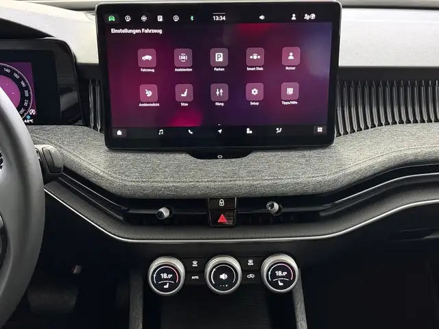 Skoda Superb view 11