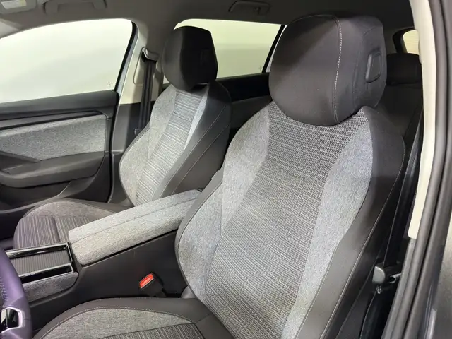 Skoda Superb view 13