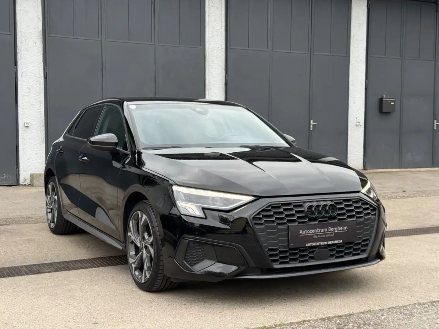 Audi A3 SB 30 TDI S-tronic intense Schwarz - 1