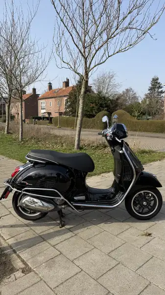 Vespa GTS Super 300 - foto 5