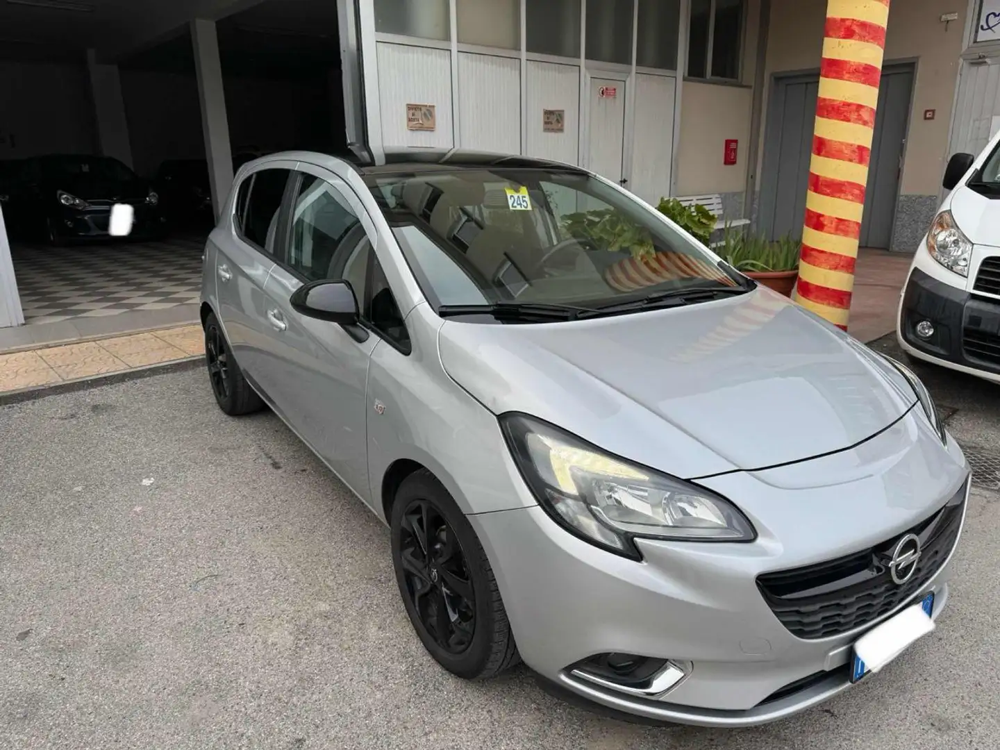 Opel Corsa 1.4 90CV GPL Tech 5 porte b-Color Argento - 2