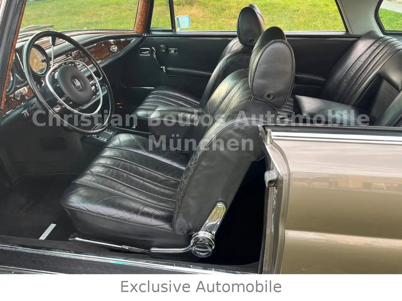 Mercedes-Benz 280 SE 3.5 W111 Klima Leder FH Restauriert bei MB, foto 11