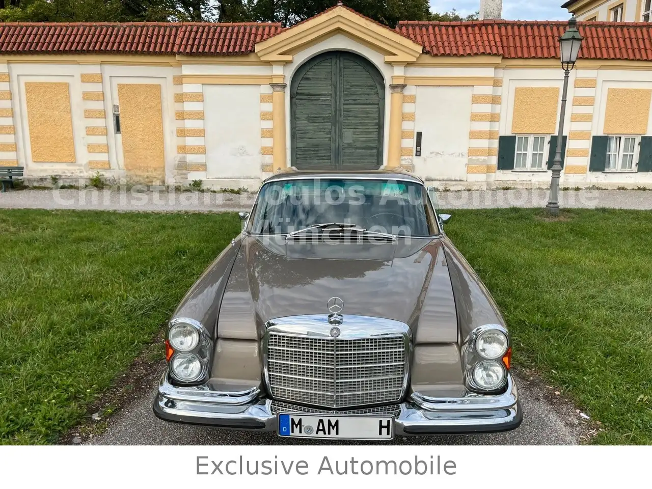 Mercedes-Benz 280 SE 3.5 W111 Klima Leder FH Restauriert bei MB, foto 8
