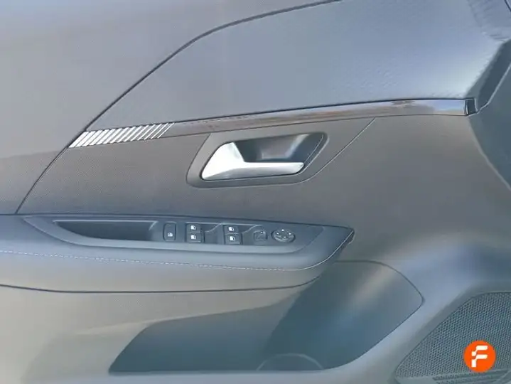 Peugeot 208 2025, foto 21
