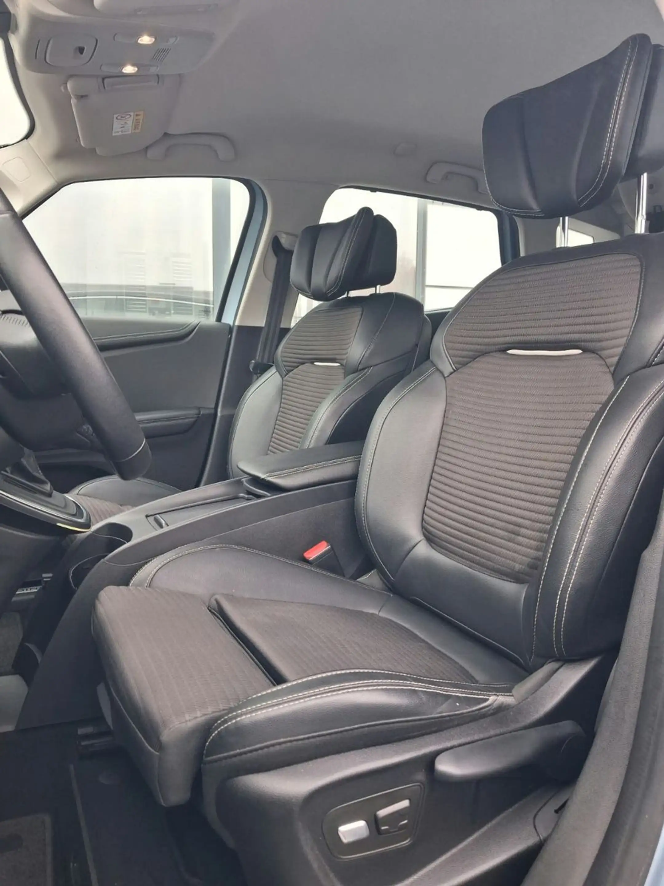 Renault Scenic IV Intens — photo 10