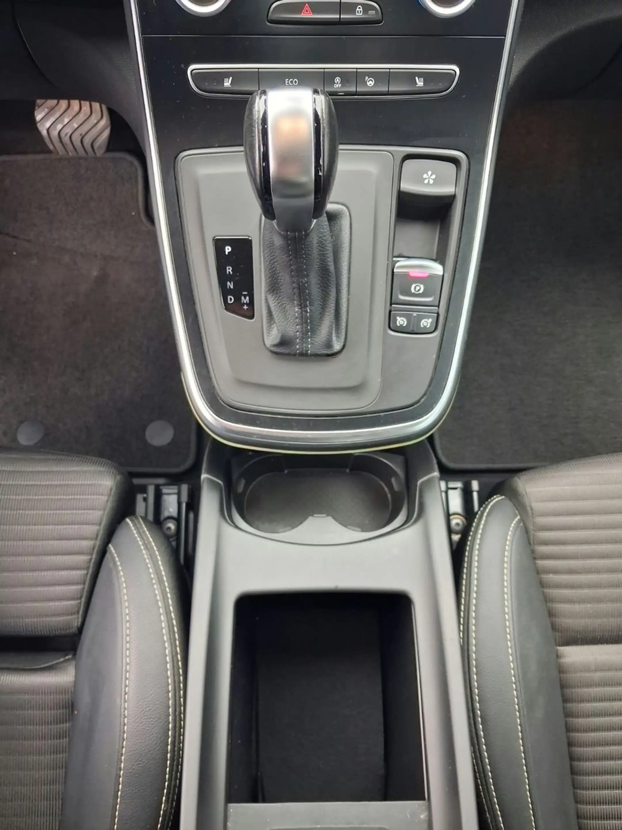 Renault Scenic IV Intens — photo 14