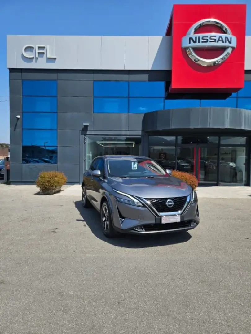 Nissan Qashqai MHEV 140 CV N-Connecta Gris - 1