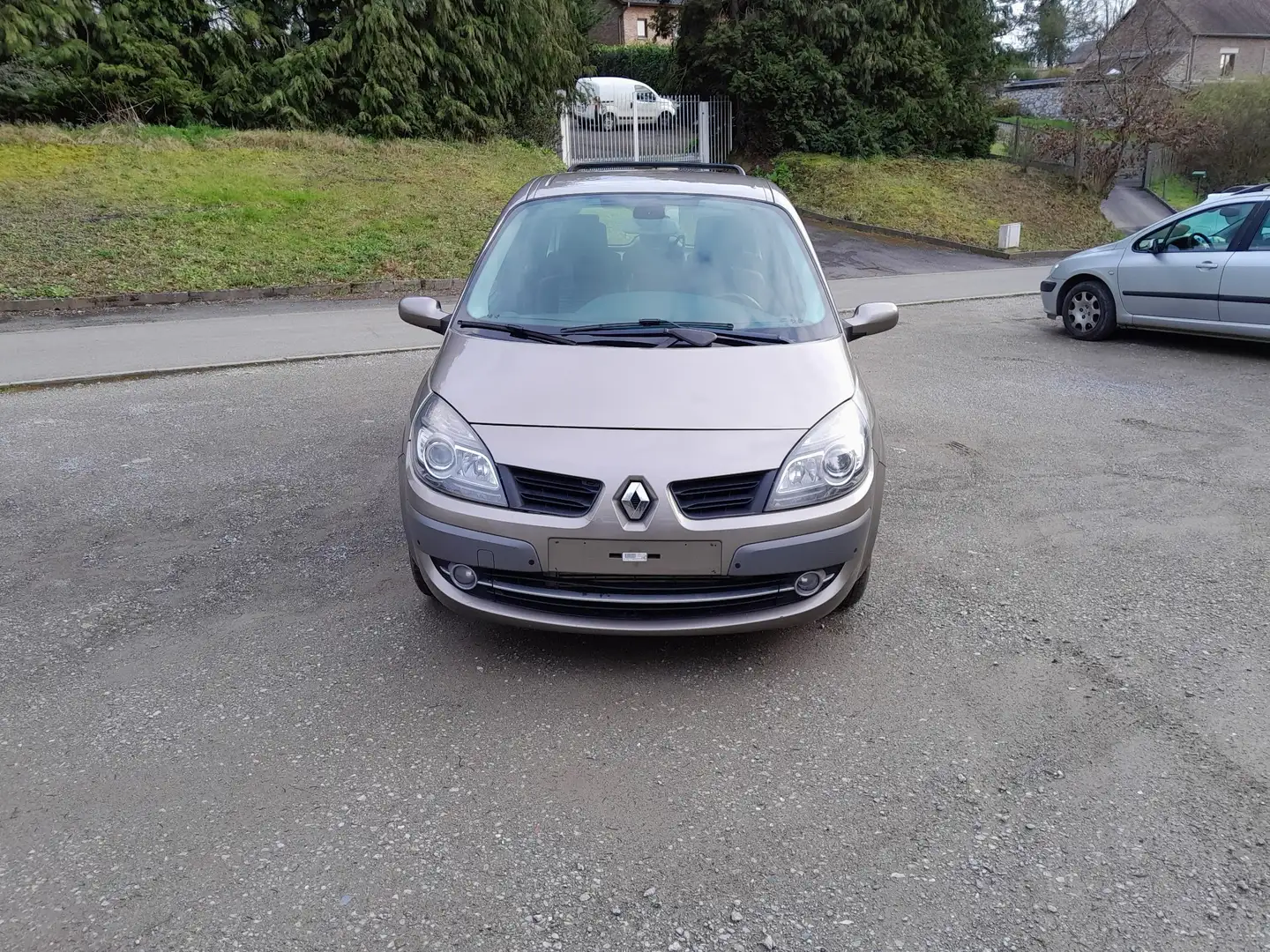 Renault Grand Scenic 1.5 dCi 105 FAP eco2 5 pl Bronce - 1