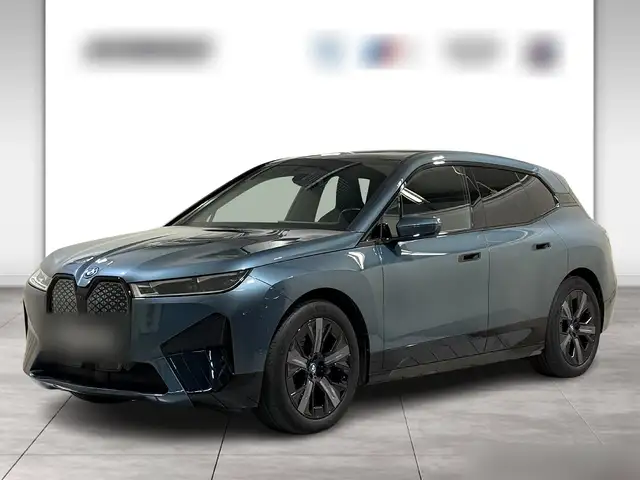 BMW iX