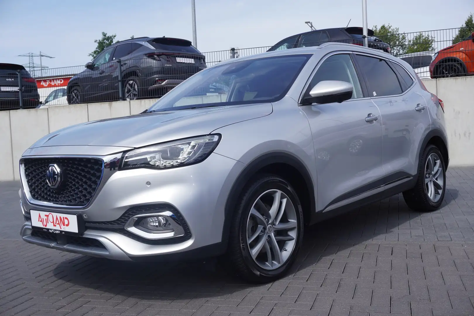 MG HS 1.5 T-GDI Luxury Aut. LED Navi Pano 360° Silber - 2