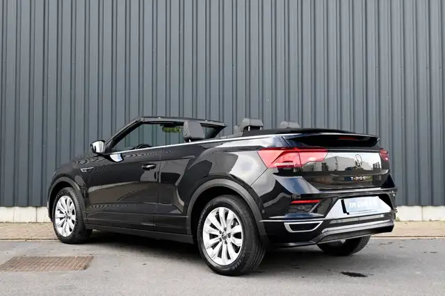 Volkswagen T-Roc view 4