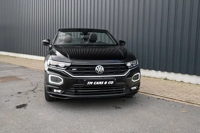 Volkswagen T-Roc view 5