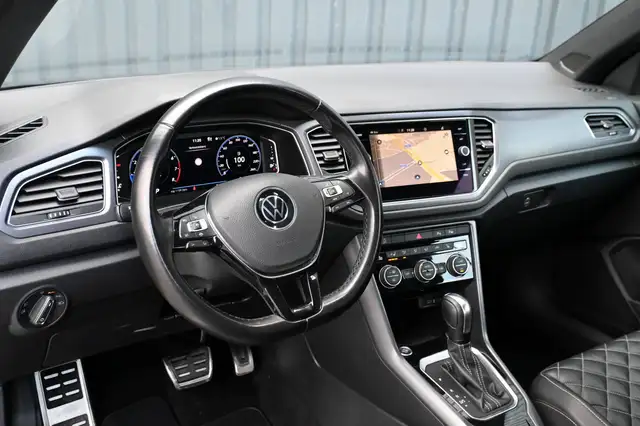 Volkswagen T-Roc view 14