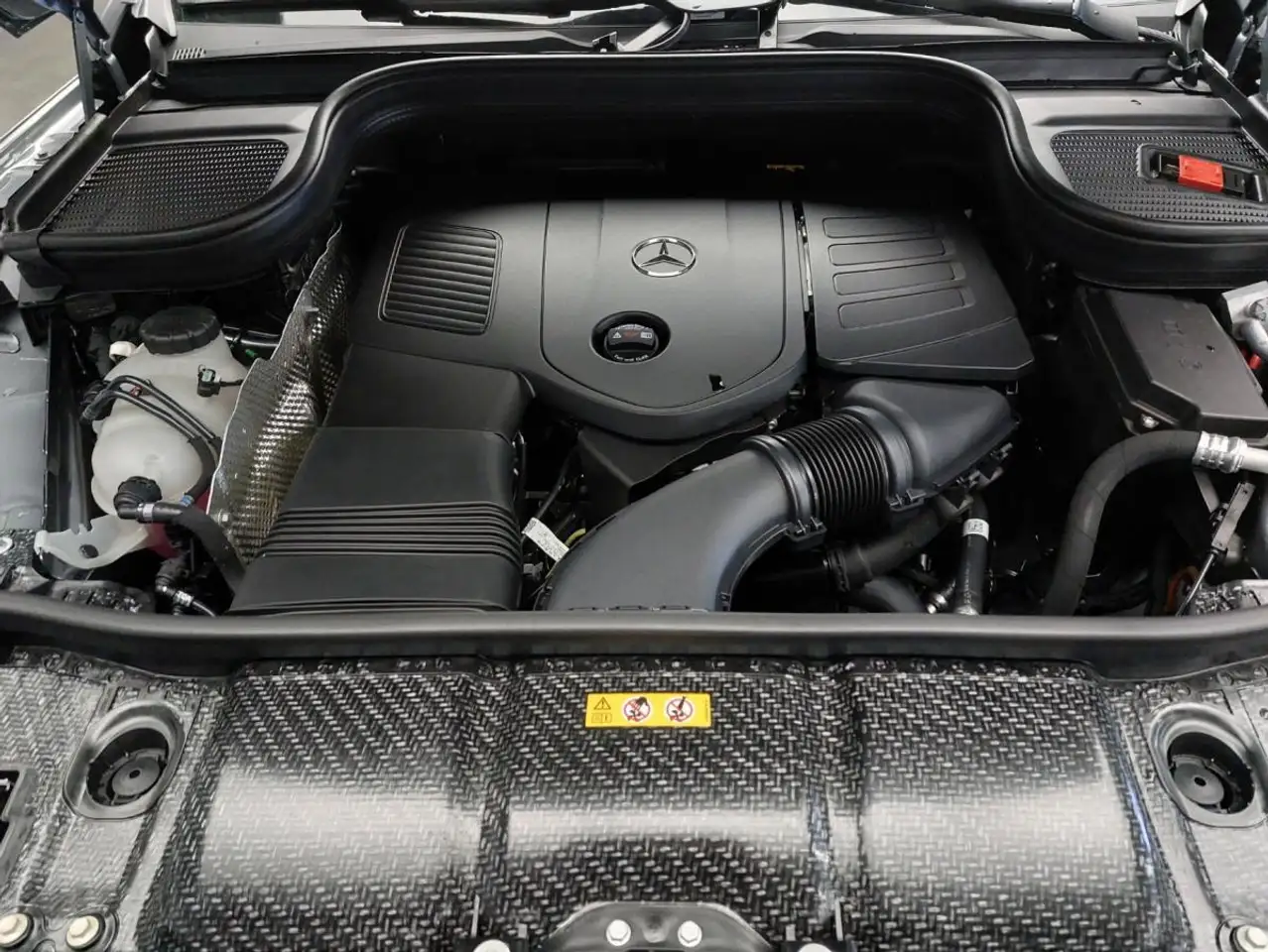 Mercedes-Benz GLE снимка Mercedes-Benz GLE
