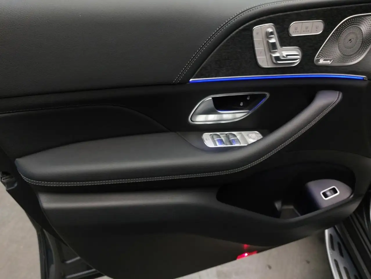 Mercedes-Benz GLE снимка Mercedes-Benz GLE