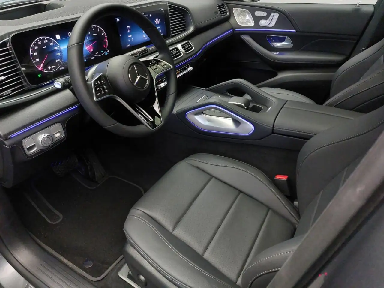Mercedes-Benz GLE снимка Mercedes-Benz GLE