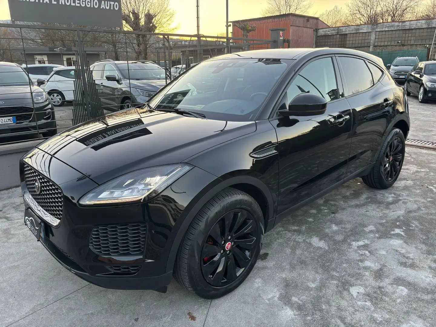 Jaguar E-Pace E-Pace 2017 2.0d R-Dynamic HSE awd 150cv auto my19 Nero - 1