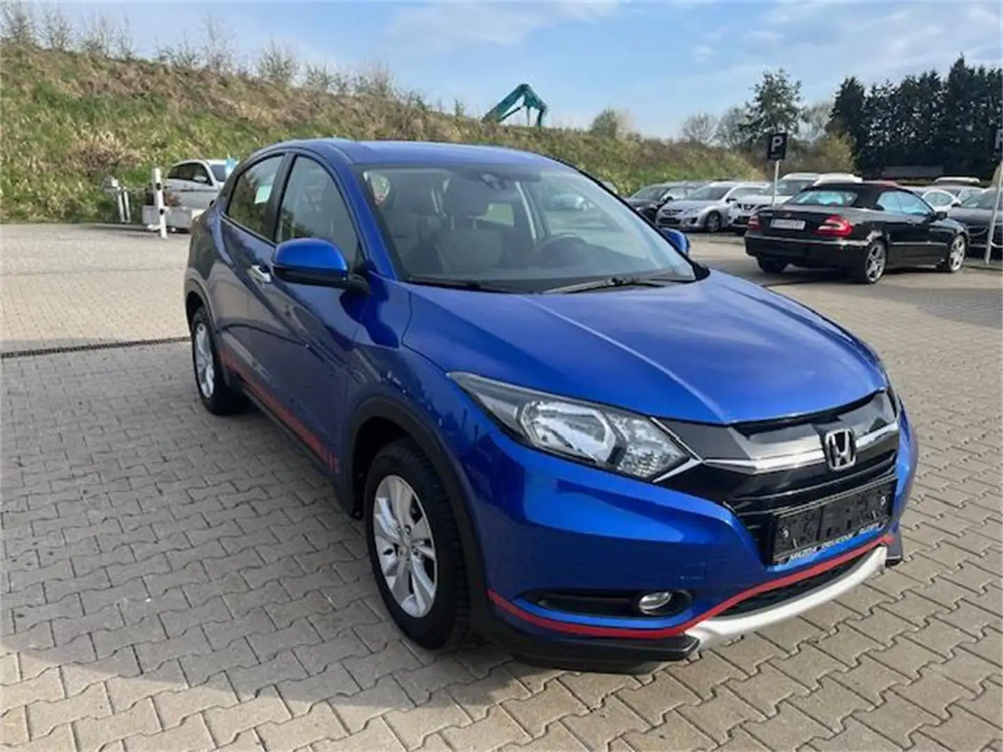 Honda HR-V 1,5 i-VTEC Comfort Winterräder/AHV Blau - 2
