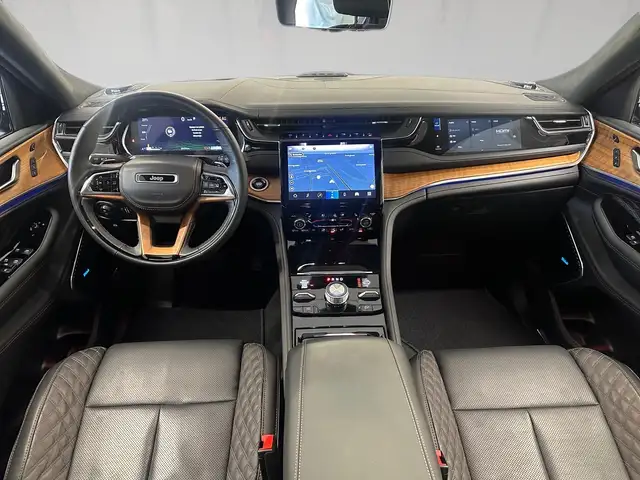 Jeep Grand Cherokee view 6