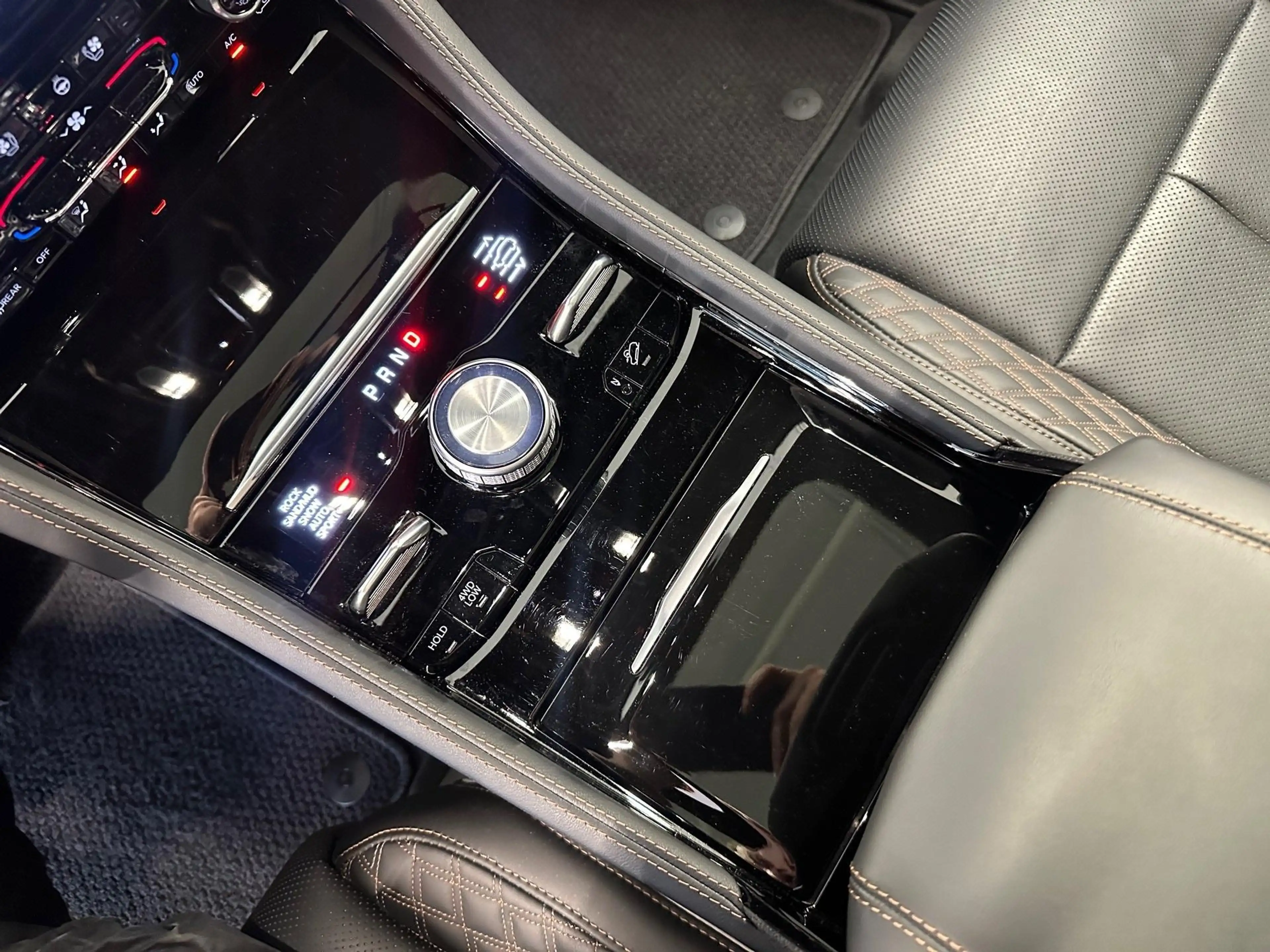 Jeep Grand Cherokee 2.0 4XE SUMMIT RESERVE — photo 3