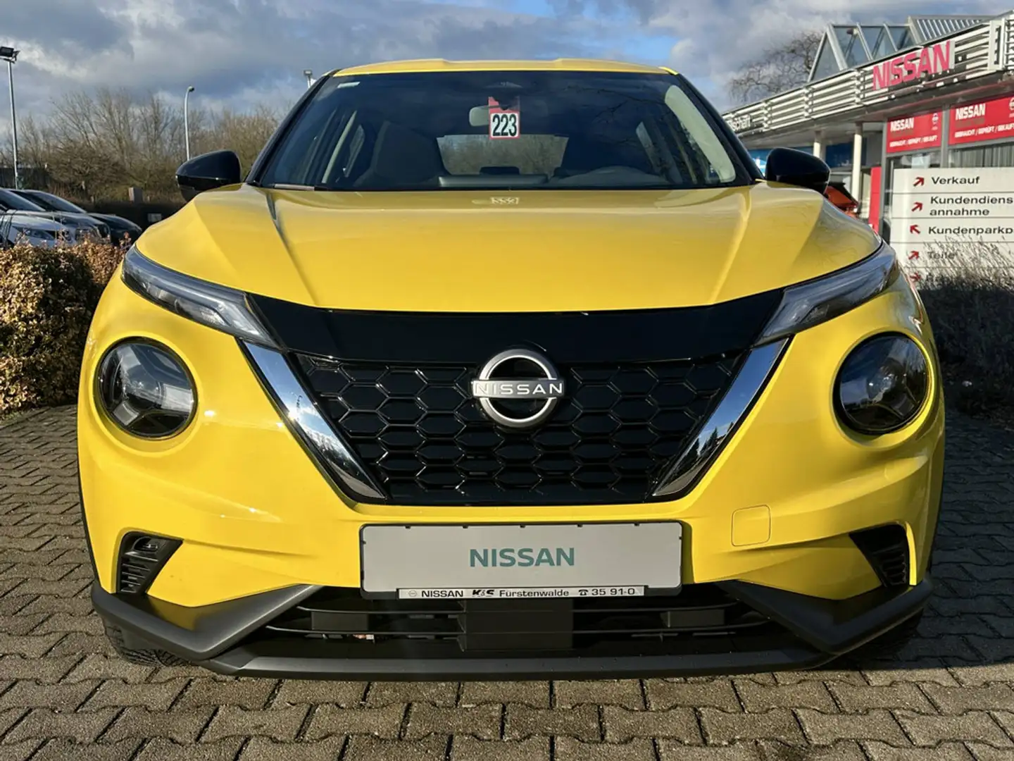 Nissan Juke 1.6 HYBRID 143 PS 4AMT ACENTA Komfort Gelb - 2