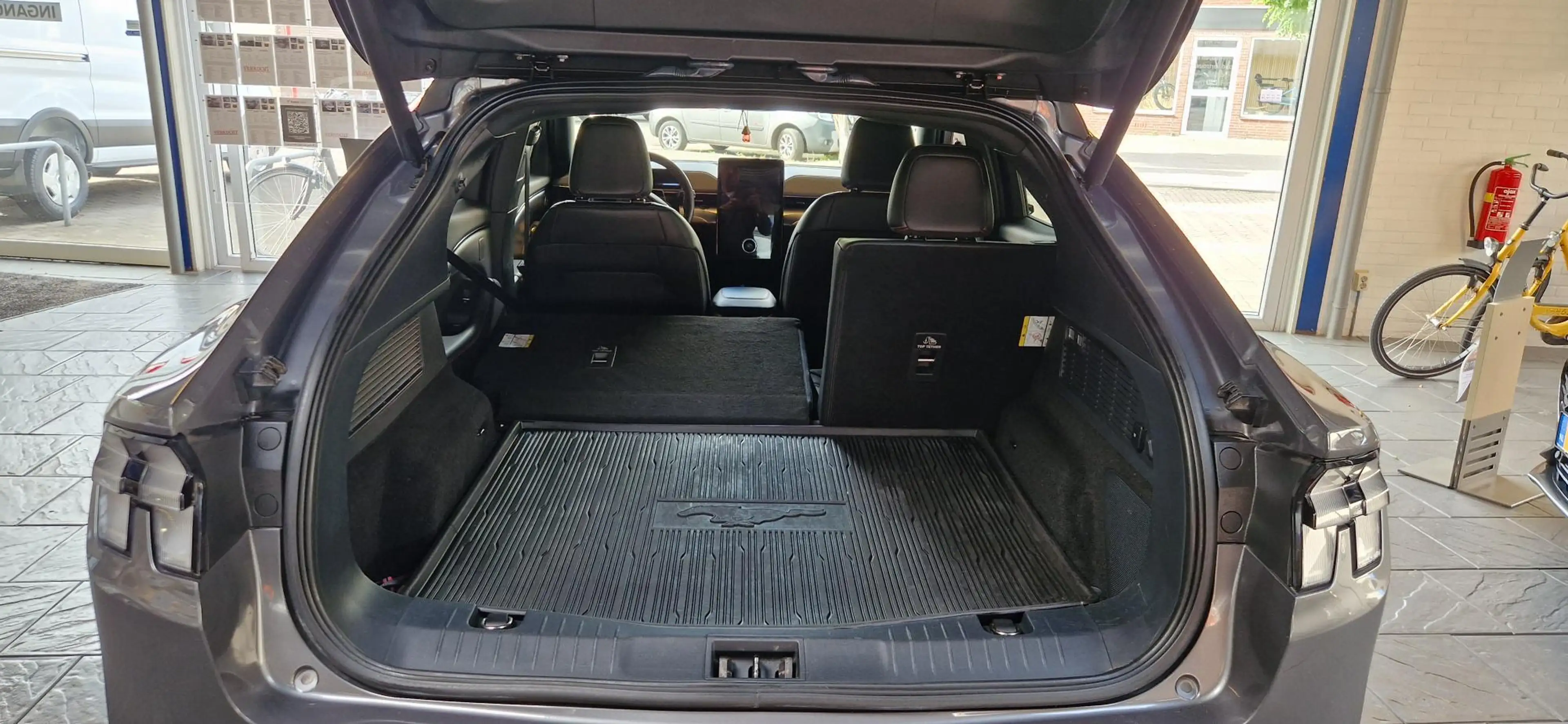 Ford Mustang Mach-E Extended First Edition AWD 98 kWh Garantie t/m jun — photo 8