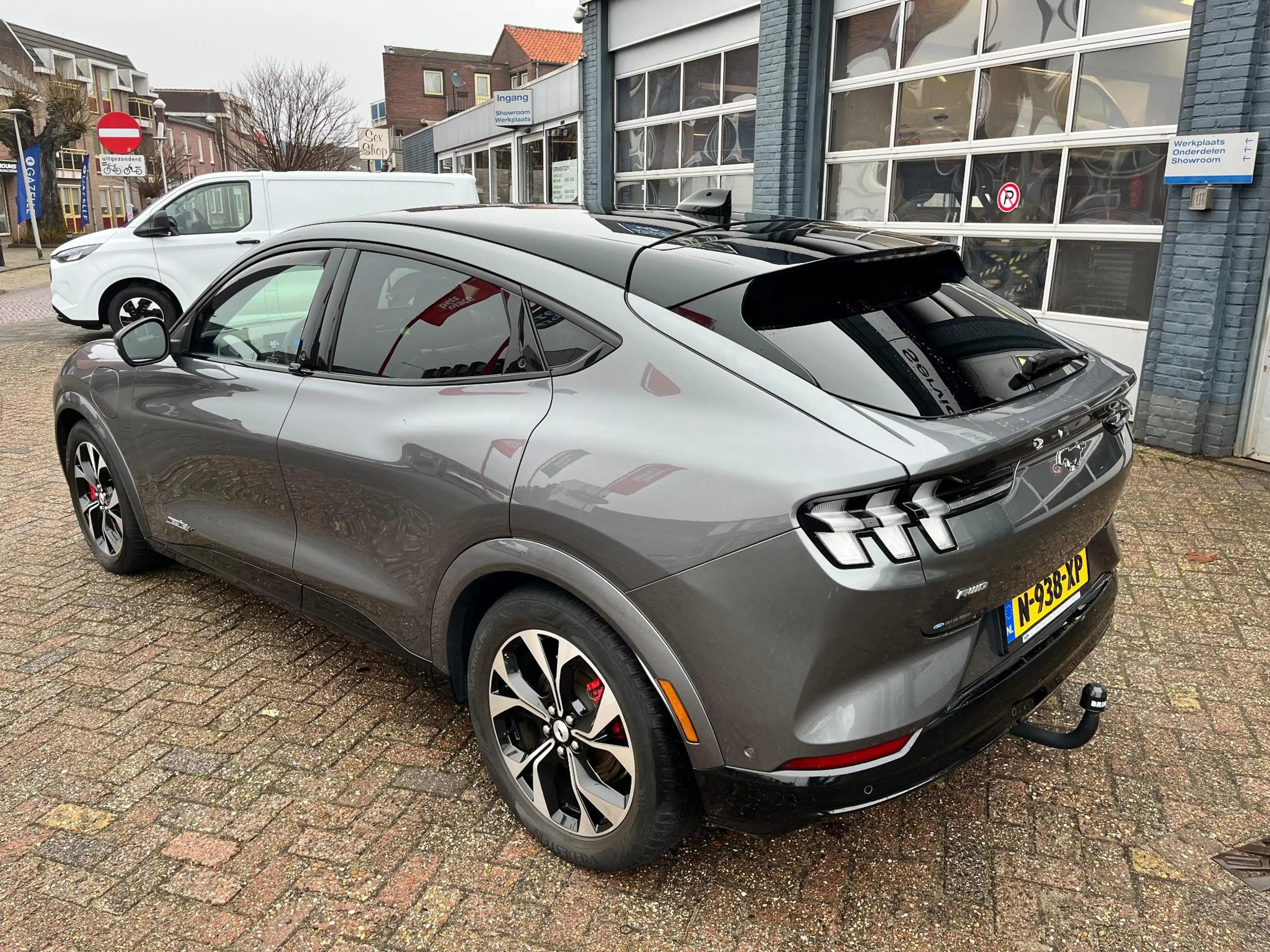 Ford Mustang Mach-E Extended First Edition AWD 98 kWh Garantie t/m jun — photo 5