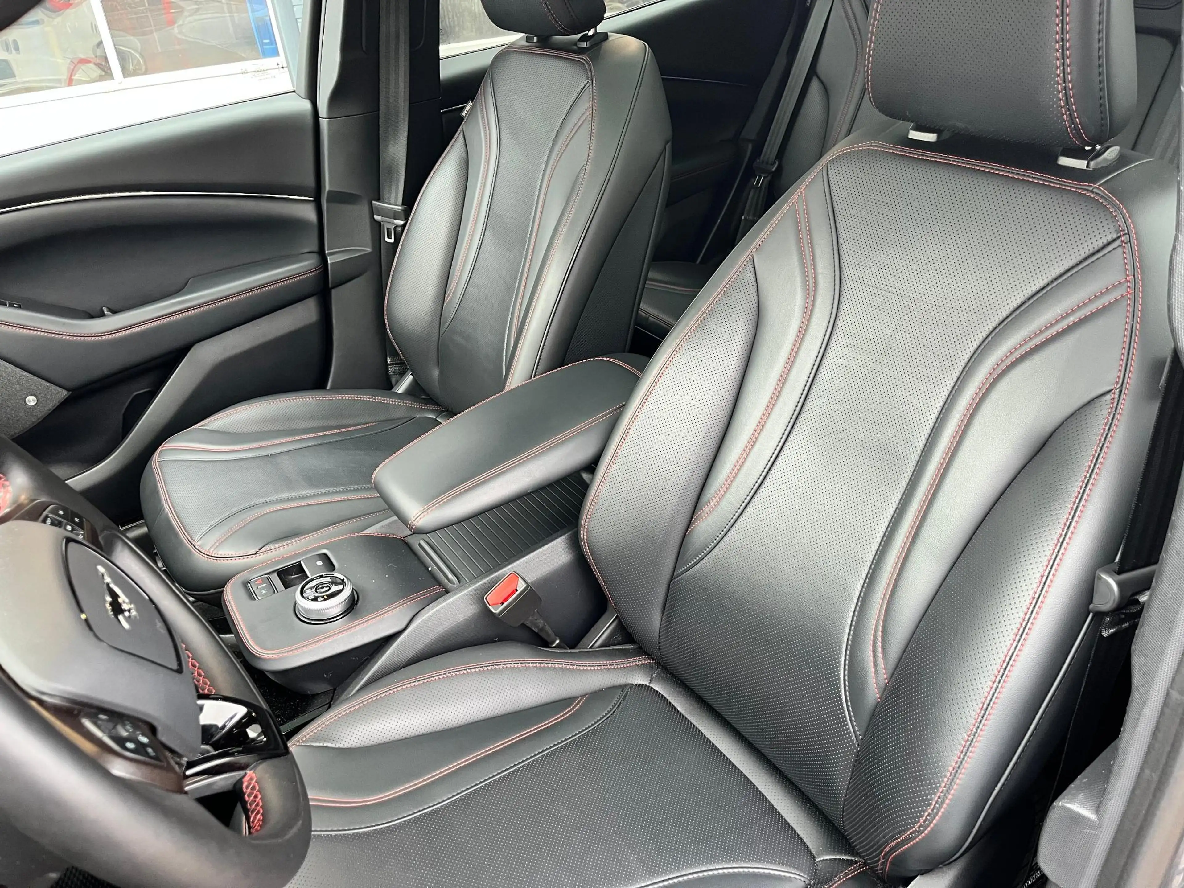 Ford Mustang Mach-E Extended First Edition AWD 98 kWh Garantie t/m jun — photo 15