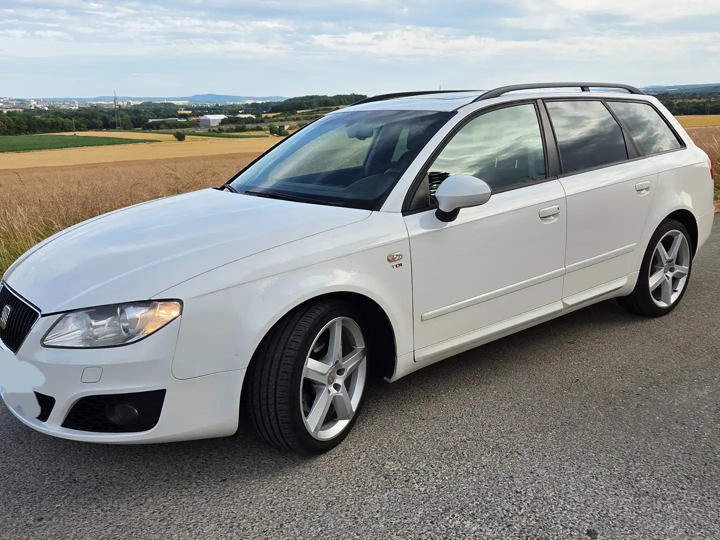 SEAT Exeo Weiß - 1