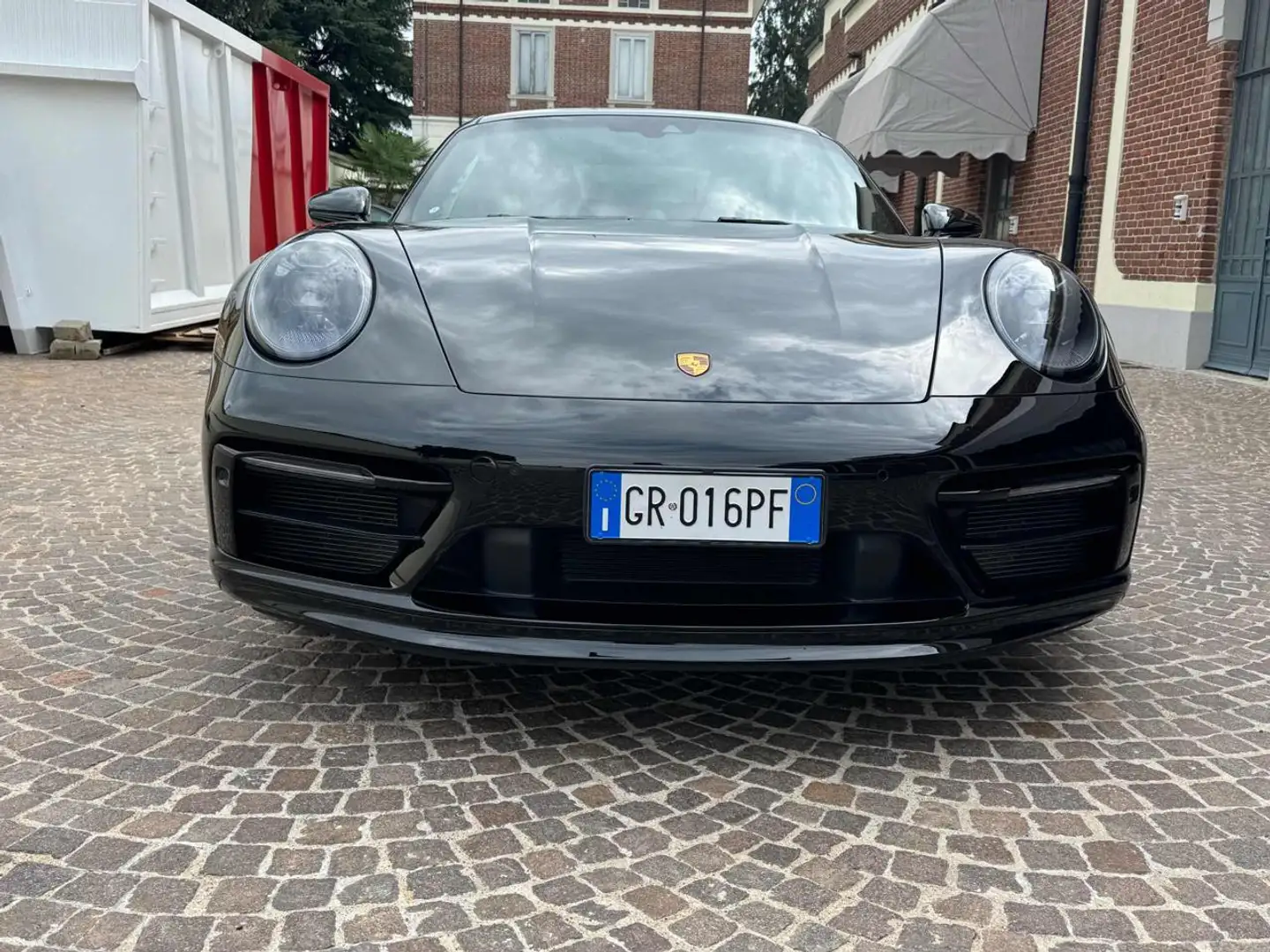 Porsche 911 Carrera GTS Nero - 2