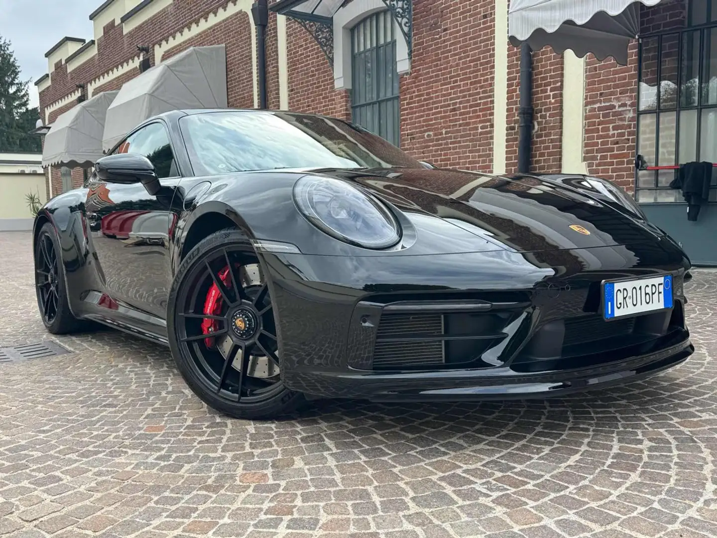 Porsche 911 Carrera GTS Nero - 1