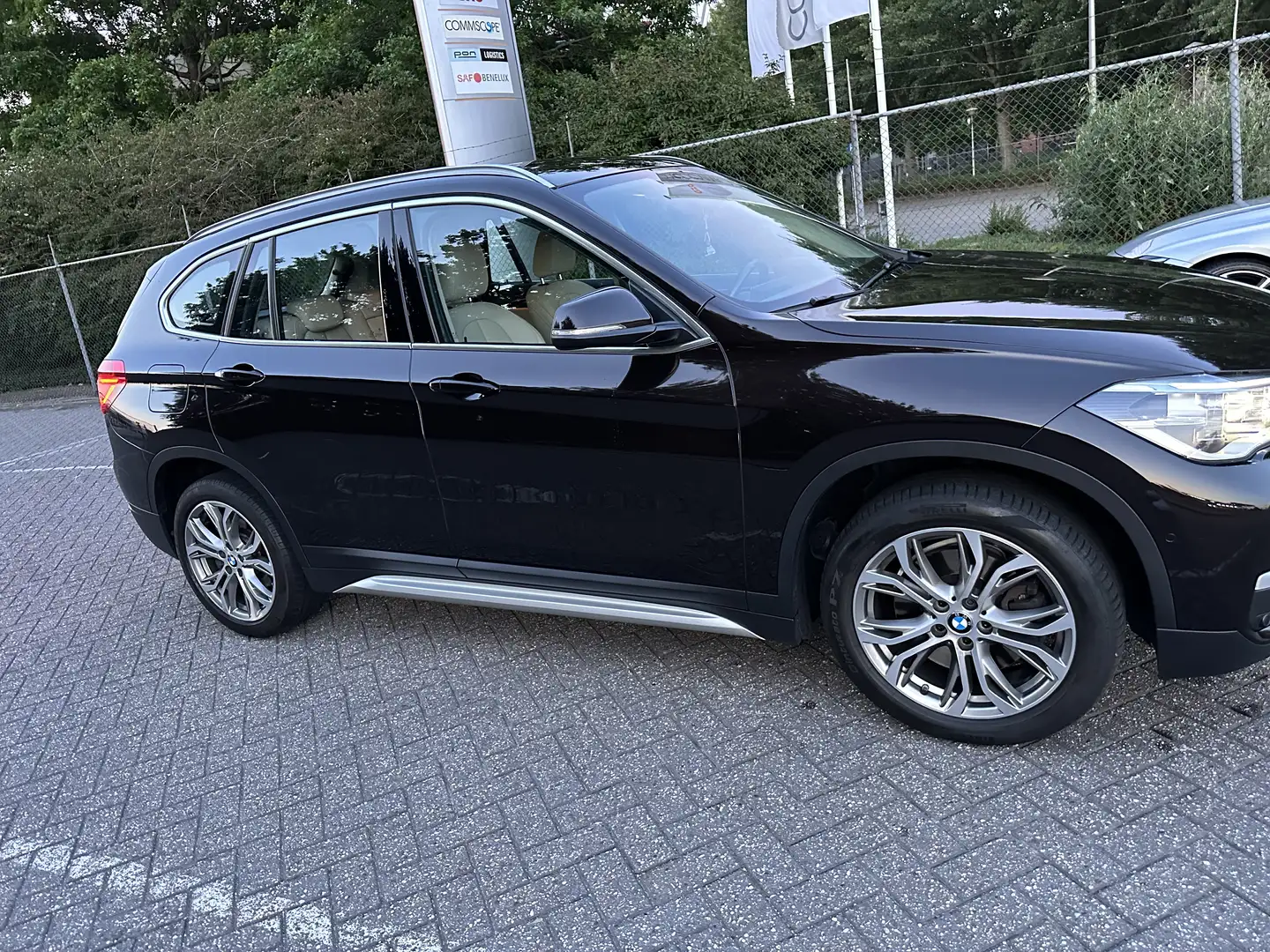 BMW X1 Or.Edition II Bruin - 2
