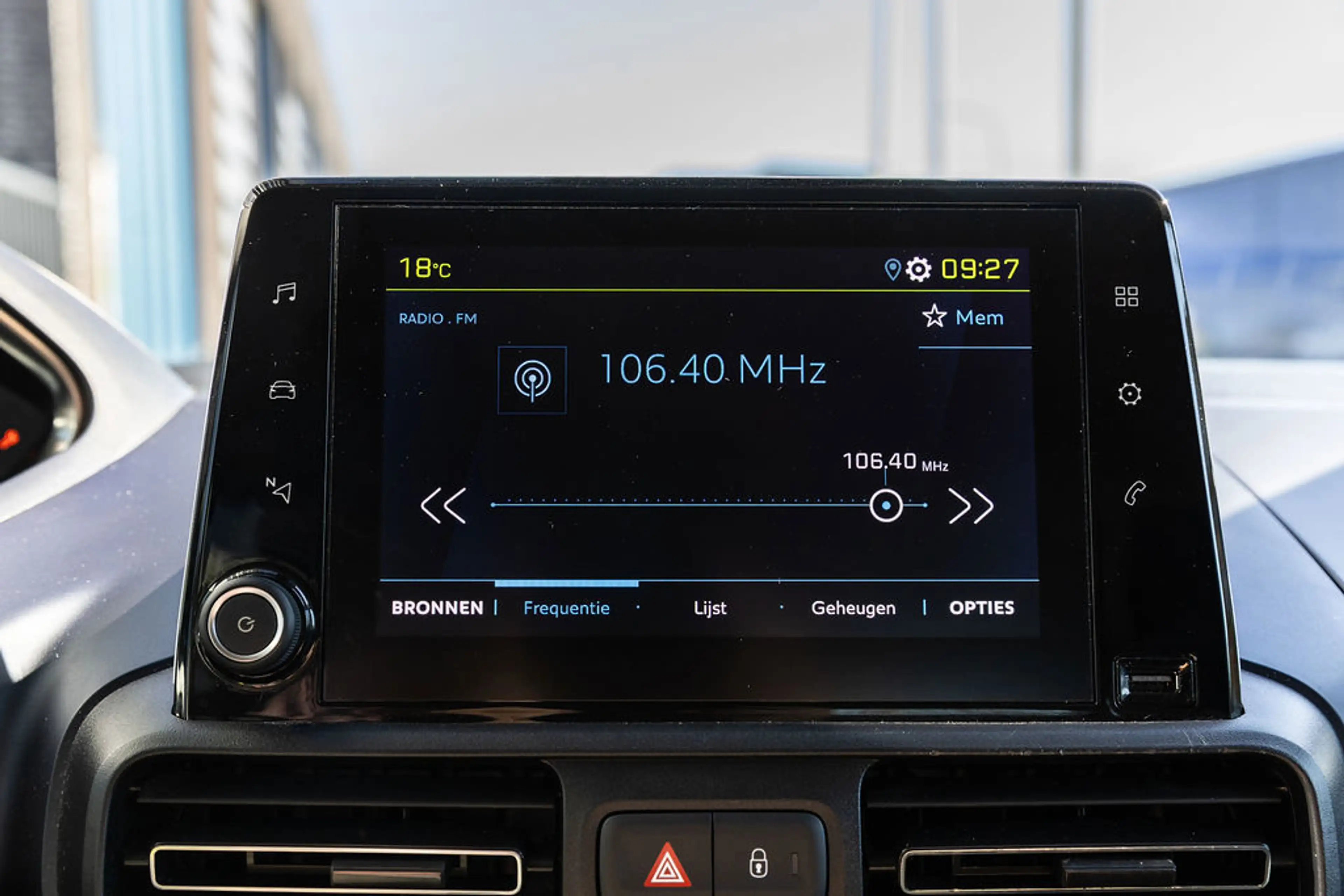 Peugeot e-Rifter Long EV Long Allure 7p. 50 kWh L2 — photo 13