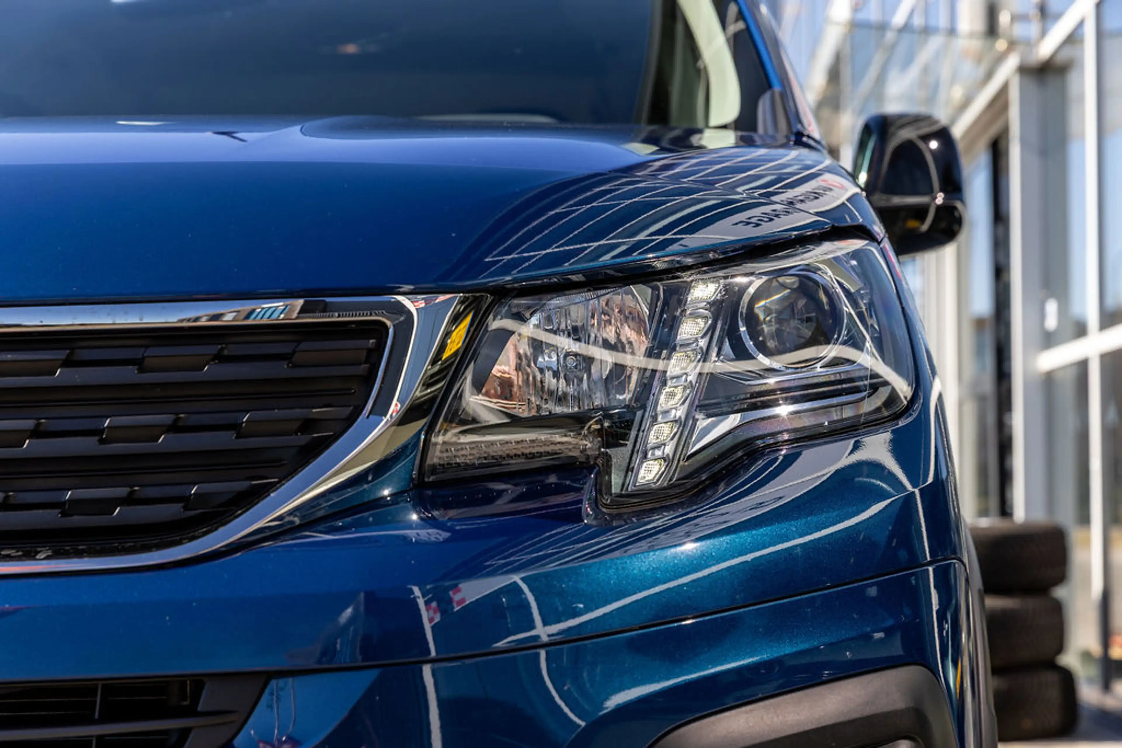 Peugeot e-Rifter Long EV Long Allure 7p. 50 kWh L2 — photo 48
