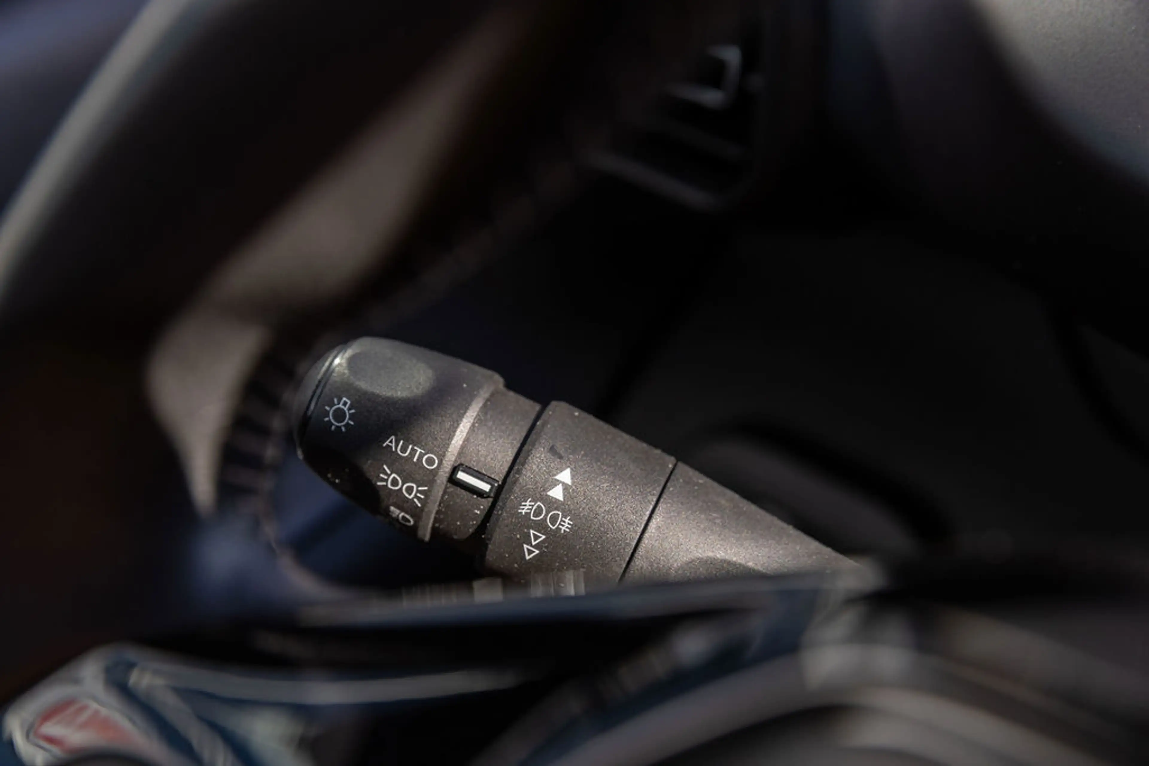 Peugeot e-Rifter Long EV Long Allure 7p. 50 kWh L2 — photo 21