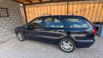 Lybra SW 2.4 jtd Executive