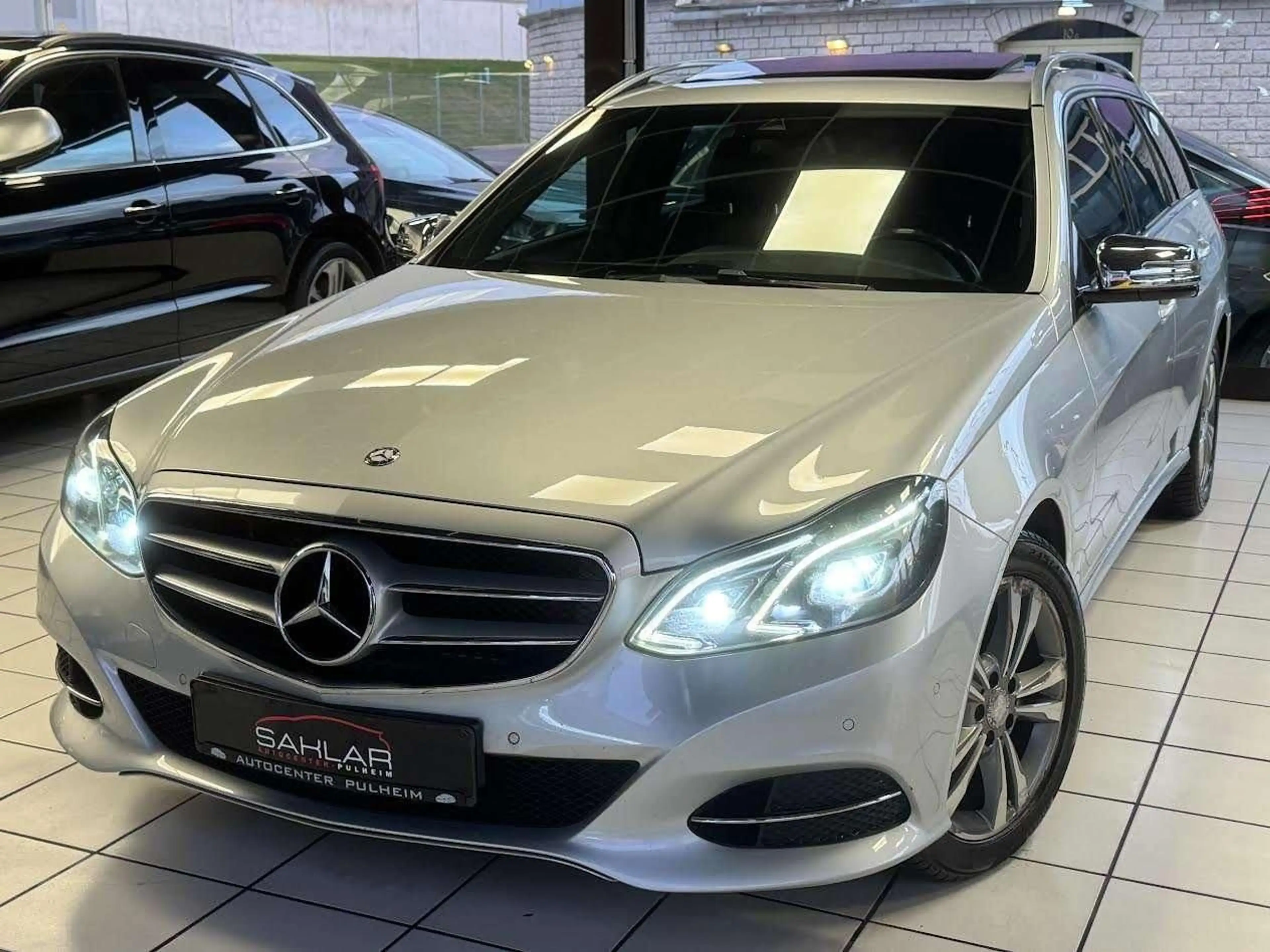 Mercedes-Benz E 250 E 250 BI-XEN NAVI SCHIEBEDACH AHK