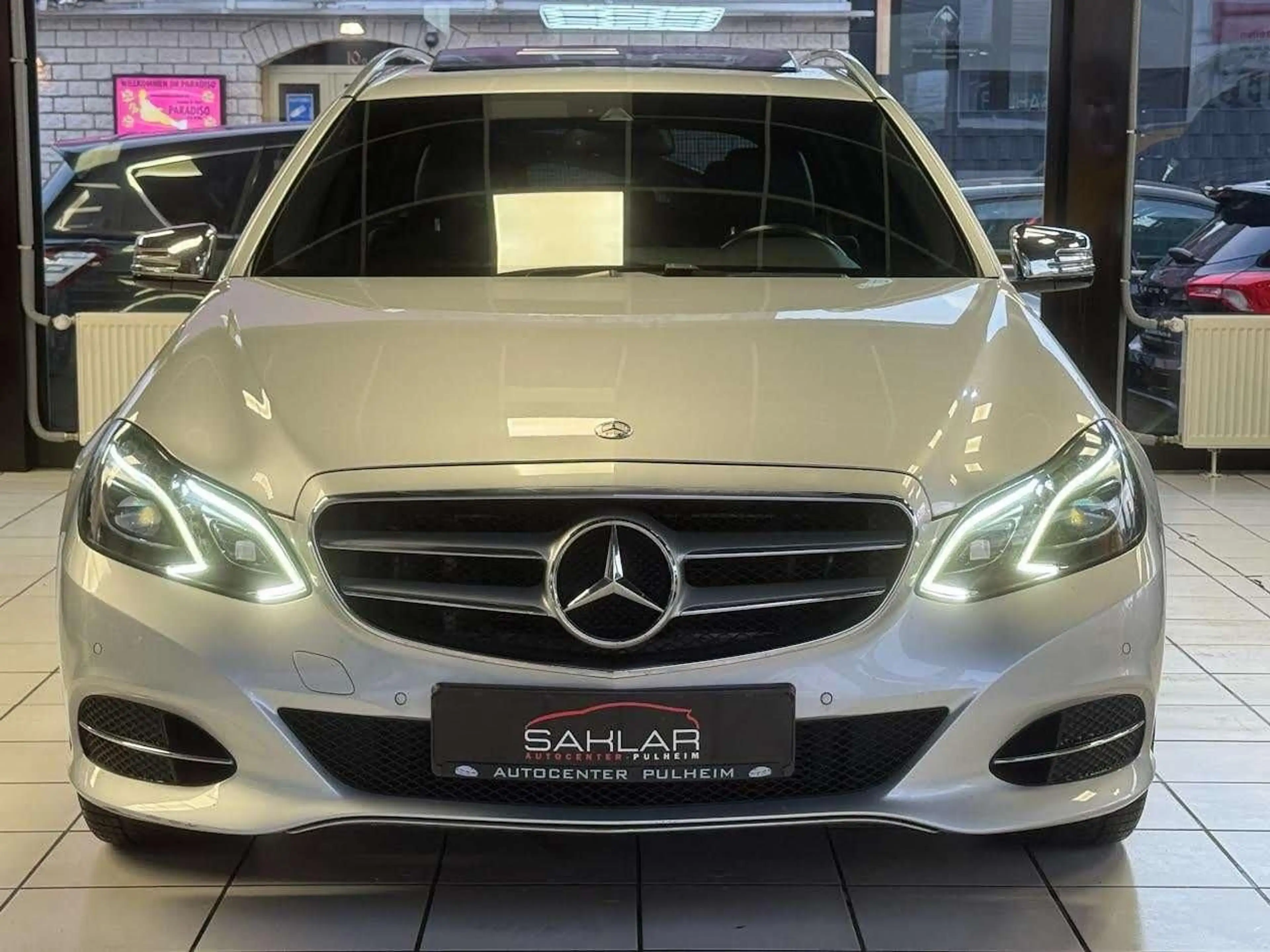 Mercedes-Benz E 250 E 250 BI-XEN NAVI SCHIEBEDACH AHK — photo 3